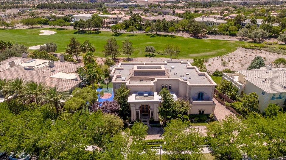 Tournament Hill Lee M. Riseman Luxury Estates International